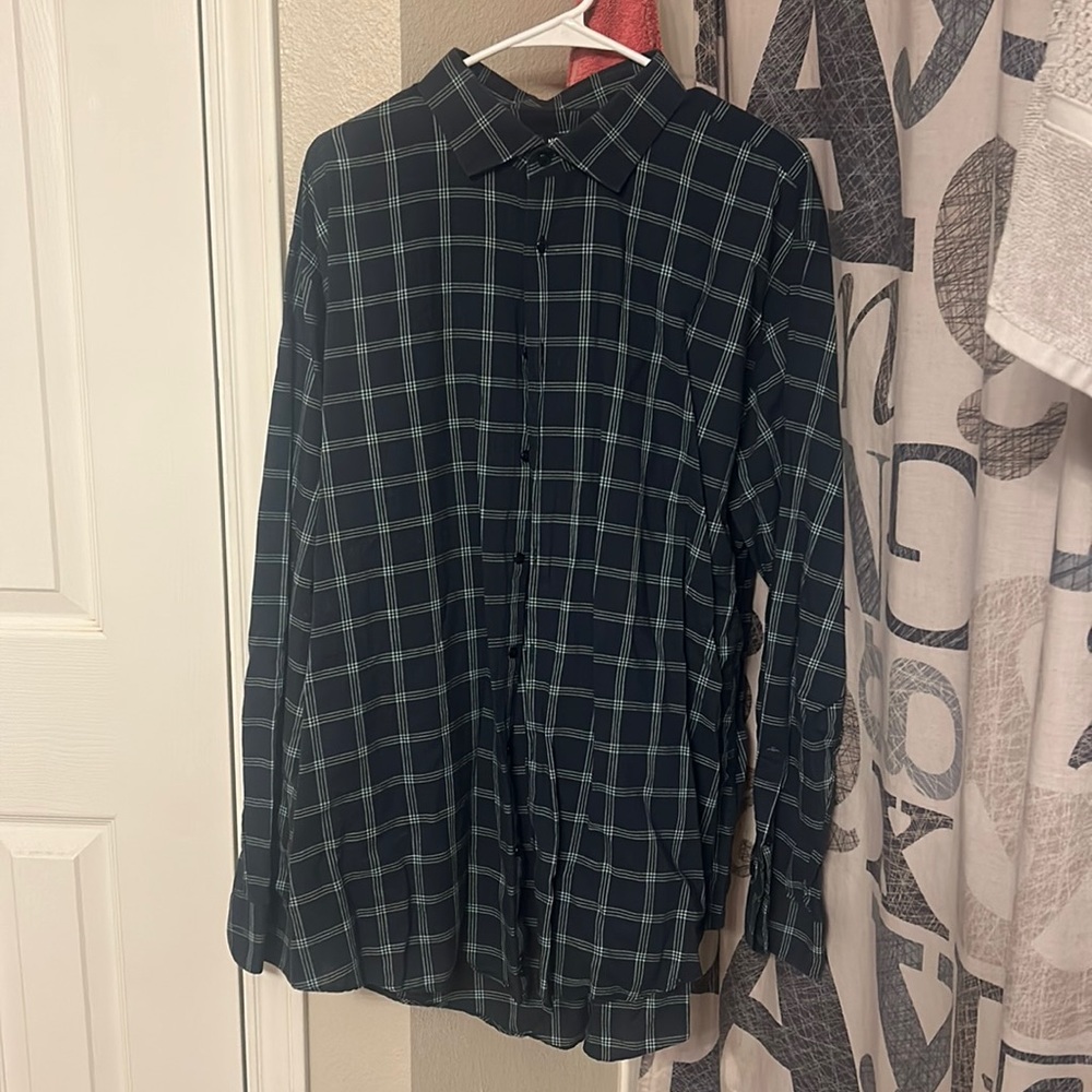 Nordstrom Men’s non iron button down, trim fit